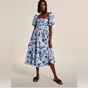 Ruched Puff Sleeve Poplin Midi Dress in Blue Floral